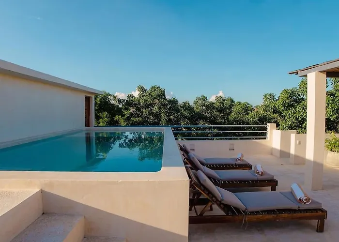 Exclusive 3Br Sky Penthouse With Private Rooftop Pool